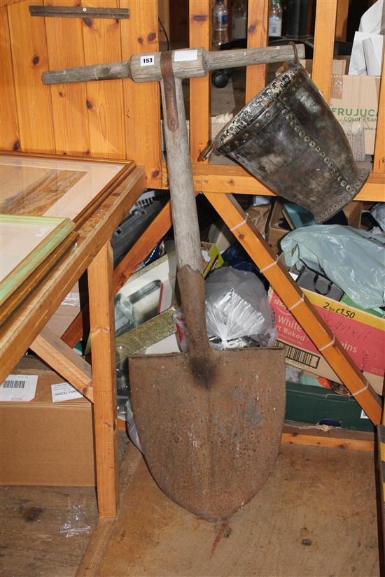 Peat shovel and a leather fire bucket